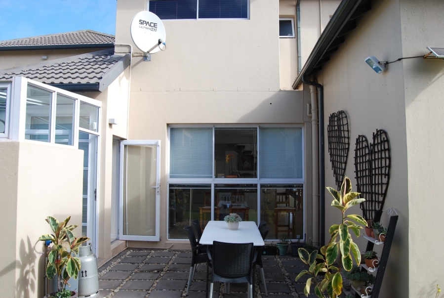 5 Bedroom Property for Sale in Country Club Western Cape